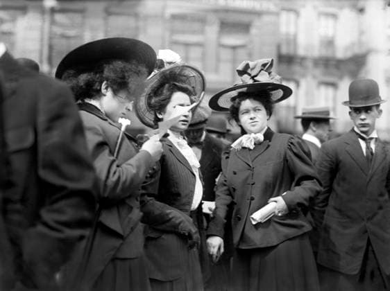 Female socialists at rally, Union Square, New York City, New York, USA, Bain News Service, May 1, 1908  Copyright: xCircaxImagesx ghi-circa01997