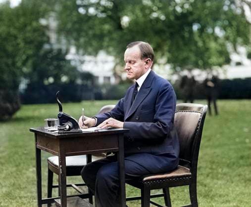 U.S. President Calvin Coolidge voting by Mail, White House Lawn, Washington DC, USA, National Photo Company, October 30, 1924  Copyright: xCircaxImagesx ghi-circa02445