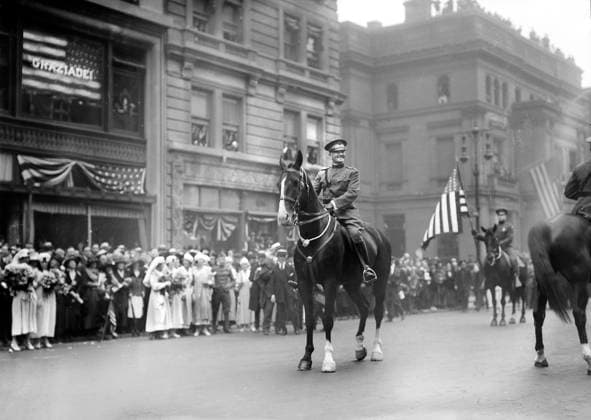 U.S. General John J. Pershing on horseback leading World War I veterans during parade, New York City, New York, USA, Bain News Service, September 10, 1919  Copyright: xCircaxImagesx ghi-circa02953