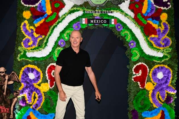 August 13, 2024, Mexico City, Ciudad de Mexico, Mexico: American actor Michael Keaton Posing for photos during the Beetlejuice Beetlejuice film Photocall at Mexico City Four Season Hotel. August 13, 2024 in Mexico City, Mexico. Mexico City Mexico - ZUMAe321 20240813_zea_e321_071 Copyright: xCarlosxTischler xEyepixxGroupx