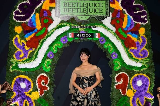 Beetlejuice Beetlejuice Mexico City Premiere American actress Jenna Ortega Posing for photos during the Beetlejuice Beetlejuice film Photocall at Mexico City Four Season Hotel. August 13, 2024 in Mexico City, Mexico. Mexico City CDMX Mexico Copyright: xCarlosxTischlerx