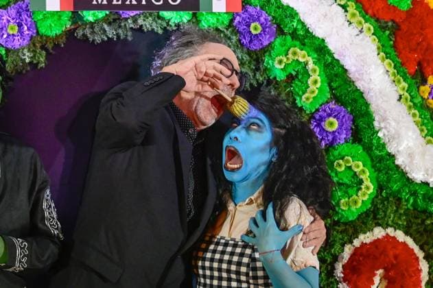 Beetlejuice Beetlejuice Mexico City Premiere Director Tim Burton Posing for photos during the Beetlejuice Beetlejuice film Photocall at Mexico City Four Season Hotel. August 13, 2024 in Mexico City, Mexico. Mexico City CDMX Mexico Copyright: xCarlosxTischlerx