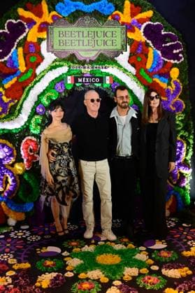 Beetlejuice Beetlejuice Mexico City Premiere (L-R) Jenna Ortega, Michael Keaton, Justin Theroux and Monica Bellucci Posing for photos during the Beetlejuice Beetlejuice film Photocall at Mexico City Four Season Hotel. August 13, 2024 in Mexico City, Mexico. Mexico City CDMX Mexico Copyright: xCarlosxTischlerx