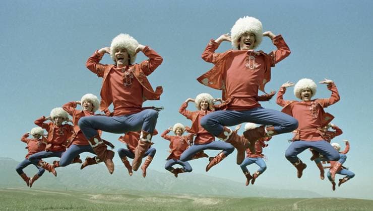 FOLK DANCE COMPANY TURKMENISTAN 21907 14.08.1987 The Folk Dance Company of the Turkmen SSR. Fred Grinberg Sputnik Turkmenistan  Copyright: xFredxGrinbergx