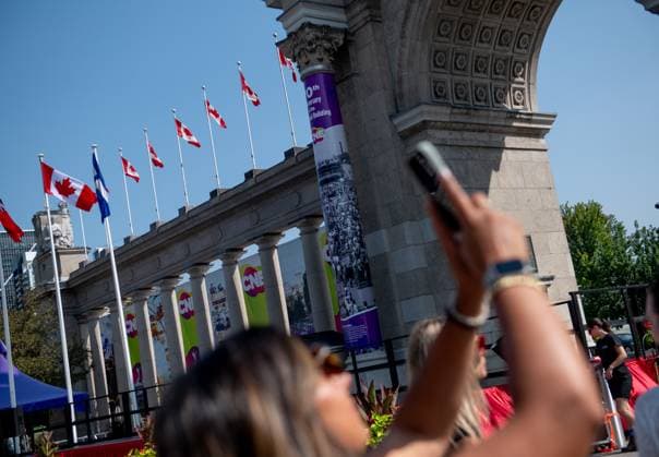 August 14, 2024, Toronto, On, Canada: A member of the press takes photos during the media preview day at the Canadian National Exhibition in Toronto on Wednesday, August 14, 2024. Toronto Canada  - ZUMAc35_ 20240814_zaf_c35_041 Copyright: xLauraxProctorx