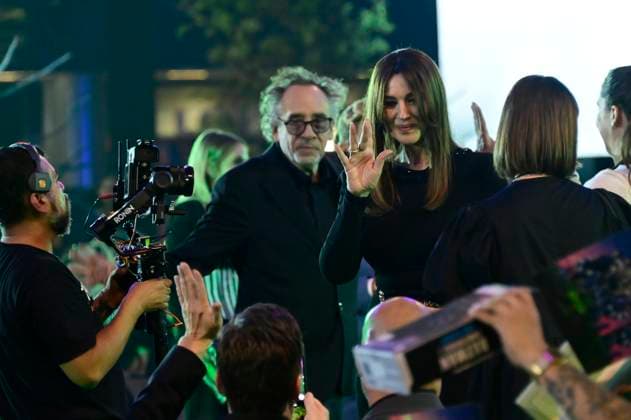 August 14, 2024, Mexico City, Ciudad de Mexico, Mexico: Monica Bellucci and Tim Burton attend the black carpet of Beetlejuice Beetlejuice Fan Event at Cinepolis Toreo Parque Central. on August 14, 2024 in Mexico City, Mexico. Mexico City Mexico - ZUMAe321 20240814_zea_e321_053 Copyright: xCarlosxTischler xEyepixxGroupx