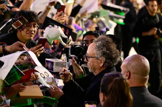 August 14, 2024, Mexico City, Ciudad de Mexico, Mexico: American Director Tim Burton attends the black carpet of Beetlejuice Beetlejuice Fan Event at Cinepolis Toreo Parque Central. on August 14, 2024 in Mexico City, Mexico. Mexico City Mexico - ZUMAe321 20240814_zea_e321_083 Copyright: xCarlosxTischler xEyepixxGroupx