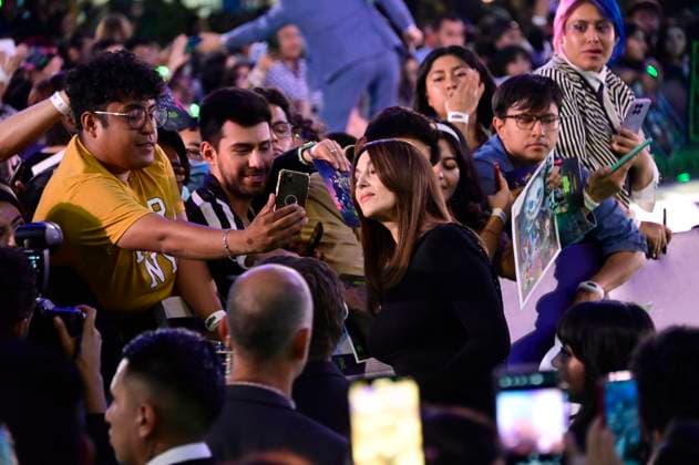 August 14, 2024, Mexico City, Ciudad de Mexico, Mexico: Italian actress Monica Bellucci attends the black carpet of Beetlejuice Beetlejuice Fan Event at Cinepolis Toreo Parque Central. on August 14, 2024 in Mexico City, Mexico. Mexico City Mexico - ZUMAe321 20240814_zea_e321_117 Copyright: xCarlosxTischler xEyepixxGroupx