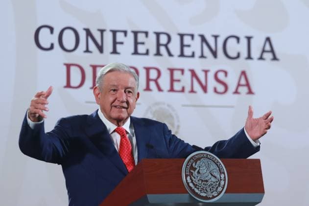 Mexiko, Präsident Andres Manuel Lopez Obrador Pressekonferenz in Mexiko-Stadt Mexican President Lopez Obrador Briefing Mexican President AndrÃ s Manuel Lopez Obrador speaking about the resources to be given to those who participated in the Paris 2024 Olympic Games, during the briefing conference in front of reporters at the National Palace. on August 15, 2024 in Mexico City, Mexico. (Photo by Carlos Santiago Eyepix Group) Copyright: xCarlosxSantiago xEyepixxGroupx CS_15082024_127604