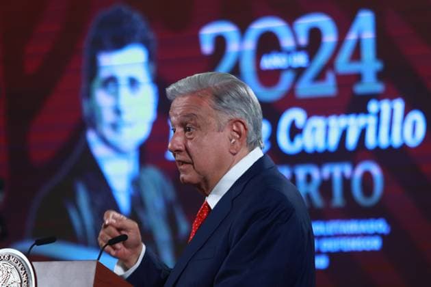 Mexiko, Präsident Andres Manuel Lopez Obrador Pressekonferenz in Mexiko-Stadt Mexican President Lopez Obrador Briefing Mexican President AndrÃ s Manuel Lopez Obrador speaking about the resources to be given to those who participated in the Paris 2024 Olympic Games, during the briefing conference in front of reporters at the National Palace. on August 15, 2024 in Mexico City, Mexico. (Photo by Carlos Santiago Eyepix Group) Copyright: xCarlosxSantiago xEyepixxGroupx CS_15082024_127617