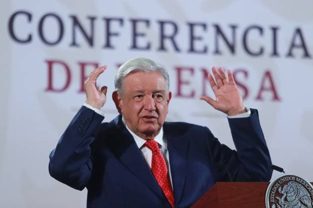 Mexiko, Präsident Andres Manuel Lopez Obrador Pressekonferenz in Mexiko-Stadt Mexican President Andro s Manuel LoÂ³pez Obrador speaking about the resources to be given to those who participated in the Paris 2024 Olympic Games, during the briefing conference in front of reporters at the National Palace. on August 15, 2024 in Mexico City, Mexico. Mexico City Mexico - ZUMAe321 20240815_zia_e321_009 Copyright: xCarlosxSantiagox