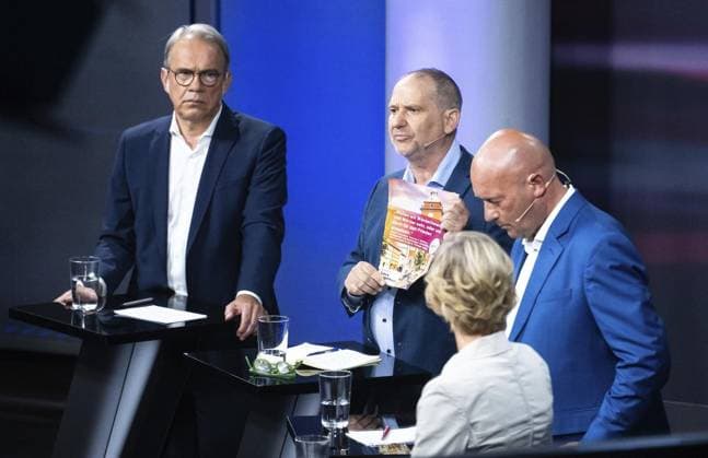 2024 LANDTAGSWAHL THÜRINGEN - MDR FAKT IST - WAHLRUNDE MIT DEN SPITZENKANDIDATEN ** NUR FÜR REDAKTIONELLE ZWECKE ** EDITORIAL USE ONLY **<p>15 08 2024-Erfurt: 2024 Landtagswahl Thüringen - Wahl 2024 - MDR-Sendung Fakt Ist - Wahlrunde mit den Spitzenkandidaten. im Foto: Katja Wolf (BSW), Thomas L. Kemmerich (FDP), Bernhard Stengele (Bündnis90 Die Grünen), Georg Maier (SPD) ( Deutschland Thueringen Erfurt Copyright: SaschaxFromm *** 2024 LANDTAGSWAHL THÜRINGEN MDR FAKT IST WAHLRUNDE WITH THE TOP CANDIDATES FOR EDITORIAL PURPOSES ONLY EDITORIAL USE ONLY p 15 08 2024 Erfurt 2024 Landtagswahl Thüringen Wahl 2024 MDR Sendung Fakt Ist Wahlrunde mit den Spitzenkandidaten im Foto Katja Wolf BSW , Thomas L Kemmerich FDP , Bernhard Stengele Copyright: SaschaxFromm doc7wr95jxhmdhw8mauc6w ,EDITORIAL USE ONLY