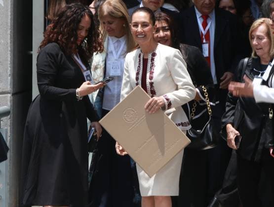 Claudia Sheinbaum Pardo, after receiving the certificate of qualifying majority from the Electoral Tribunal of the Judicial Branch of the Federation (TEPJF) that endorses her as the new president-elect of Mexico for the period 2024-2030 after the solemn session in the Electoral Tribunal of the Judicial Branch of the Federation Mexico City Mexico - ZUMAe321 20240815_zia_e321_034 Copyright: xJosexLuisxToralesx
