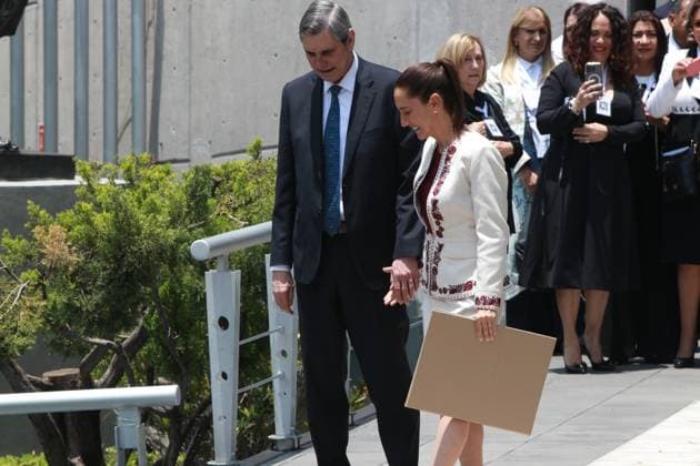 Claudia Sheinbaum Pardo, after receiving the certificate of qualifying majority from the Electoral Tribunal of the Judicial Branch of the Federation (TEPJF) that endorses her as the new president-elect of Mexico for the period 2024-2030 after the solemn session in the Electoral Tribunal of the Judicial Branch of the Federation Mexico City Mexico - ZUMAe321 20240815_zia_e321_045 Copyright: xJosexLuisxToralesx
