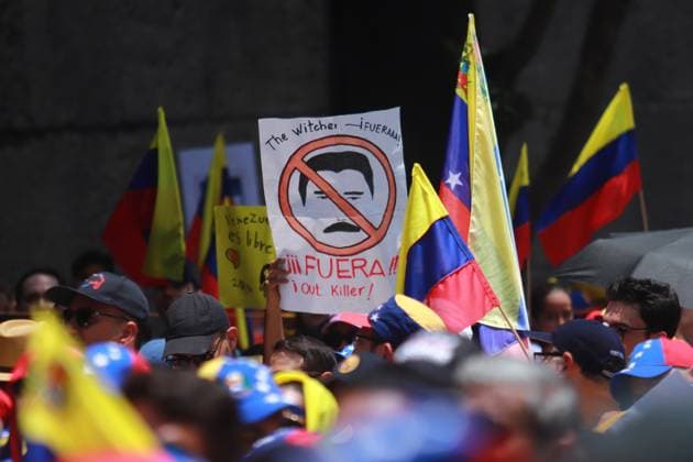Venezuelans in Mexico Join the Great Worldwide Protest Venezuelans taking part during a demonstration at the Monumento a la Revolucion in Mexico City, to demonstrate against the regime of Nicolas Maduro and show support for the candidate Edmundo Gonzalez in the last elections in Venezuela. Persons around the word join the great worldwide protest against Nicolas Maduro. on August 17, 2024 in Mexico City, Mexico. (Photo by Carlos Santiago Eyepix Group) Copyright: xCarlosxSantiago xEyepixxGroupx CS_17082024_127866