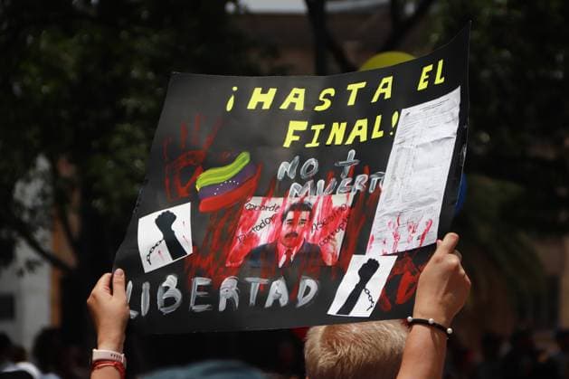Venezuelans in Mexico Join the Great Worldwide Protest Venezuelans taking part during a demonstration at the Monumento a la Revolucion in Mexico City, to demonstrate against the regime of Nicolas Maduro and show support for the candidate Edmundo Gonzalez in the last elections in Venezuela. Persons around the word join the great worldwide protest against Nicolas Maduro. on August 17, 2024 in Mexico City, Mexico. (Photo by Carlos Santiago Eyepix Group) Copyright: xCarlosxSantiago xEyepixxGroupx CS_17082024_127882