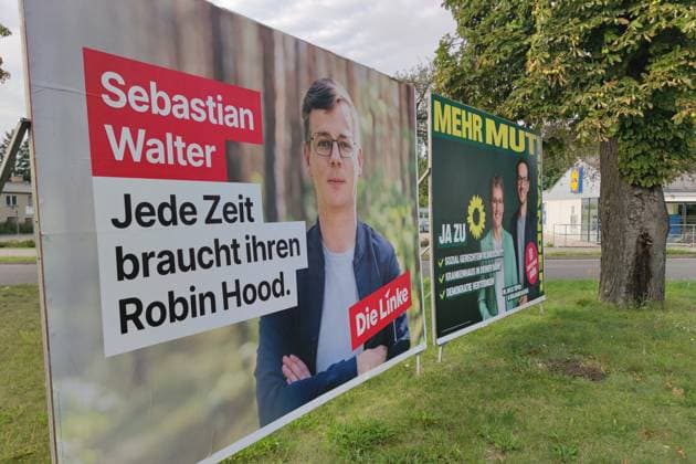 Brandenburg, Deutschland, 18.08.2024: Wahlplakate zur Landtagswahl: L-R: Wahlplakat Linke mit Sebastian Walter, Grüne mit Antje Töpfer und Benjamin Raschke *** Brandenburg, Germany, 18 08 2024 Election posters for the state election L R Election poster Left with Sebastian Walter, Greens with Antje Töpfer and Benjamin Raschke Copyright: xdtsxNachrichtenagenturx dts_44542