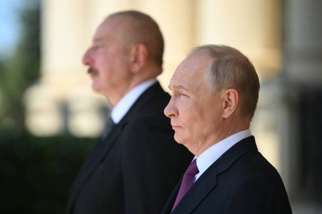 News Themen der Woche KW34 News Bilder des Tages Azerbaijan Russia 8746130 19.08.2024 Russian President Vladimir Putin and Azerbaijani President Ilham Aliyev attend a welcome ceremony at the Zagulba Residence outside Baku, Russia. Grigory Sysoev Sputnik Baku Azerbaijan  Copyright: xGrigoryxSysoevx