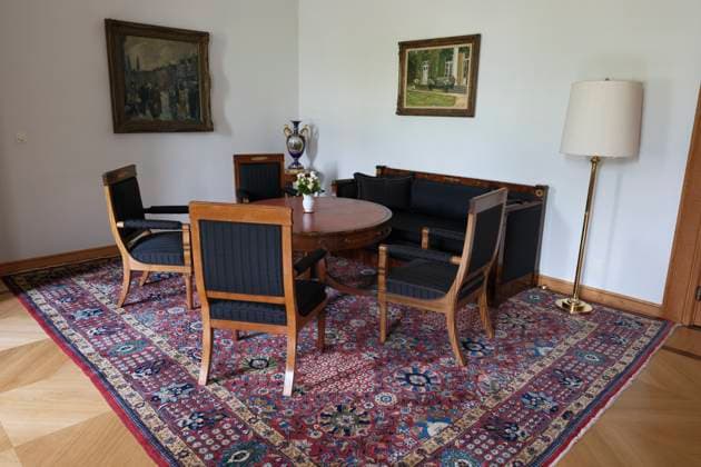 Besprechungstisch im Büro des Bundespräsidenten im Schloss Bellevue, Berlin - Berlin-Reise 3. - 6.07.2024 *** Meeting table in the office of the Federal President in Bellevue Palace, Berlin Berlin Travel 3 6 07 2024