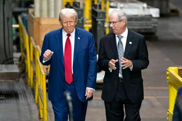 News Themen der Woche KW34 News Bilder des Tages Republican Presidential candidate former U.S. President Donald Trump arrives to deliver policy remarks on the economy at Precision Components Group in York, Pennsylvania on Monday, August 19, 2024. Trump and running mate J.D. Vance continue to campaign as the Democratic National Convention begins in Chicago.  YOR20240819304 BONNIExCASH