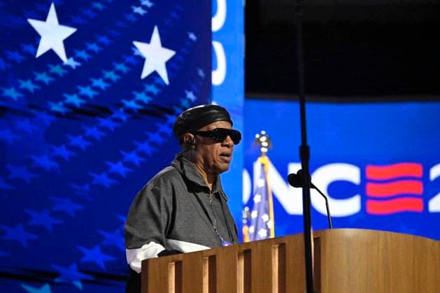 Singer Stevie Wonder talks during a soundcheck before the 2024 Democratic National Convention at the United Center in Chicago on Wednesday, August 21, 2024. Democrats are gathering to nominate Vice president Kamala Harris as their candidate for US president.  CHI202408212004 MATTxMARTON