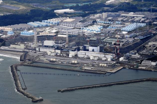 News Themen der Woche KW34 Fukushima Daiichi nuclear complex Photo taken from a Kyodo News helicopter shows Fukushima Daiichi nuclear power plant in Fukushima Prefecture, northeastern Japan, on Aug. 22, 2024. The operator of the disaster-stricken complex was set to attempt to remove a small amount of melted fuel from one of its crippled reactors the same day, but decided to put the extraction trial on hold due to issues discovered during preparations.  A14AA0003316685P