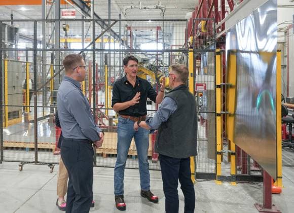 August 22, 2024, Sherbrooke, Pq, CANADA: Prime Minister Justin Trudeau, centre, tours Verbom, a sheet metal processing company for automotive and recreational vehicle industry, in Sherbrooke, Que., Thursday, Aug. 22, 2024. Sherbrooke CANADA - ZUMAc35_ 20240822_zaf_c35_060 Copyright: xChristinnexMuschix