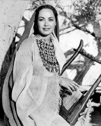 Betta St. John, on-set of the Film The Robe , 1953  Copyright: xJTxVintagex jtv007340