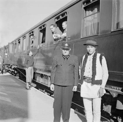 ***SEPTEMBER, 1942 FILE PHOTO***Reporting trip of journalists (war correspondents) to the Eastern Front. September 1942 description not supplied (CTKxPhoto WolfgangxWolframxvonxWolmar) CTKPhotoF202408190018201  CTKPhotoF202408190018201