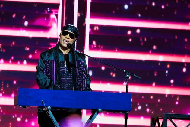 August 21, 2024, Chicago, Illinois, United States: Stevie Wonder performs during the third day of the Democratic National Convention (DNC) at the United Center. Chicago United States - ZUMAs197 20240821_aaa_s197_139 Copyright: xJeremyxHoganx