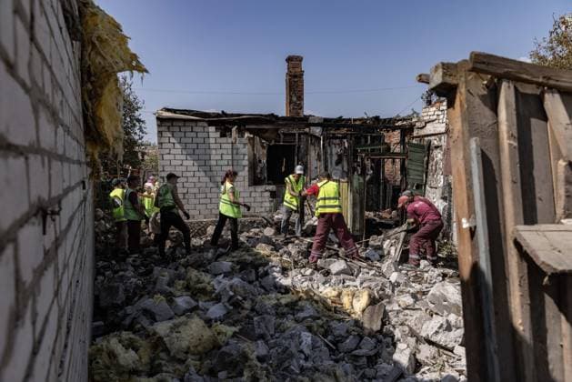 Bilder des Jahres 2024, News 08 August News Themen der Woche KW34 News Bilder des Tages Russian Federation Launched A Massive Attack On Kharkiv Russian troops fired Kh-59 missiles towards, more than 10 houses destroyed, in Kharkiv, Ukraine, at 4:00 a.m, on August 25, 2024. Photo by Yevhen Titov ABACAPRESS.COM Kharkiv Kharkiv Region Ukraine  Copyright: xTitovxYevhen ABACAx