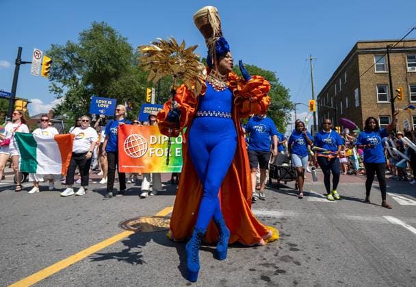 August 25, 2024, Ottawa, On, Canada: A marcher blows a kiss to the crowd during the Capital Pride Parade in Ottawa, on Sunday, August 25, 2024. Ottawa Canada  - ZUMAc35_ 20240825_zaf_c35_037 Copyright: xChrisxTanouyex