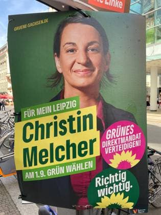 25.08.2024 xmgoodxLandtagswahl, Wahlkampf, Wahlplakate in Leipzig Sachsen Christin Melcher BÜNDNISGRÜNE Direktmandat Wahlkreis 31 - will ihr Direktmandat verteidigen *** 25 08 2024 xmgoodxLandtagswahl, Wahlkampf, Wahlplakate in Leipzig Sachsen Christin Melcher BÜNDNISGRÜNE Direktmandat Wahlkreis 31 wants to defend her direct mandate MG