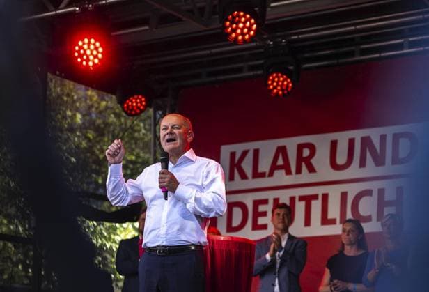 News Themen der Woche KW35 News Bilder des Tages 2024 LANDTAGSWAHL THÜRINGEN - WAHLKAMPF - KUNDGEBUNG MIT BUNDESKANZLER OLAF SCHOLZ (SPD) ** NUR FÜR REDAKTIONELLE ZWECKE ** EDITORIAL USE ONLY **<p>27 08 2024-Jena: 2024 Landtagswahl Thüringen - Wahlkampf - Kundgebung mit Bundeskanzler Olaf Scholz (SPD) auf dem Markt in Jena ( Deutschland Thueringen Jena Copyright: SaschaxFromm *** 2024 STATE ELECTION THURINGIA ELECTION CAMPAIGN RALLY WITH CHANCELLOR OLAF SCHOLZ SPD FOR EDITORIAL PURPOSES ONLY p 27 08 2024 Jena 2024 State Election Thuringia Election Campaign Rally with Chancellor Olaf Scholz SPD at the market in Jena Germany Thuringia Jena Copyright SaschaxFromm Copyright: SaschaxFromm doc7wxeuhfar131asclcczu ,EDITORIAL USE ONLY