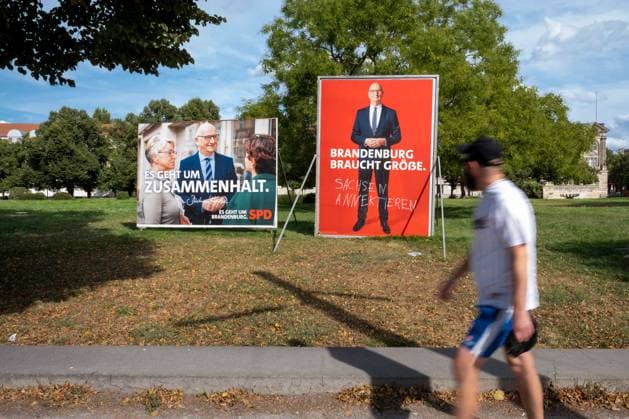 Wahlplakate der SPD zur bevorstehenden Landtagswahl in Brandenburg in Potsdam. SPD election posters for the upcoming state election in Brandenburg in Potsdam. snapshot-photography K.M.Krause *** SPD election posters for the upcoming state election in Brandenburg in Potsdam SPD election posters for the upcoming state election in Brandenburg in Potsdam snapshot photography K M Krause