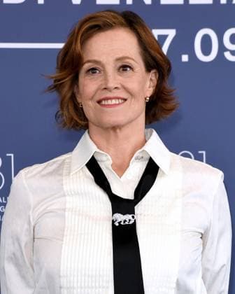 Venice, 81st Venice International Film Festival, Photocall Golden Lion for Lifetime Achievement - Sigourney Weaver  Copyright: xAlbertoxTerenghi PoolxPhotoxEvenx xPoolxPhotoxEventsx04x IPA_Agency_IPA49130431