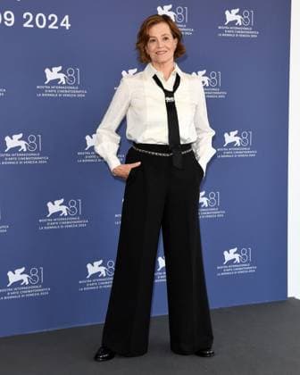 Venice, 81st Venice International Film Festival, Photocall Golden Lion for Lifetime Achievement Venice, 81st Venice International Film Festival, Photocall Golden Lion for Lifetime Achievement - Sigourney Weaver Venice Italy  Copyright: xIPA ABACAx