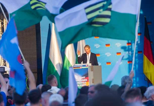 News Themen der Woche KW35 News Bilder des Tages Landtagswahlkampf in Sachsen Wahlkampfkundgebung für den Landtagswahlkampf in Sachsen der AFD, auf dem Theaterplatz. Alice Elisabeth Weidel ist eine deutsche Politikerin (AfD). Dresden Sachsen Deutschland *** State election campaign in Saxony Election rally for the state election campaign in Saxony of the AFD, on Theaterplatz Alice Elisabeth Weidel is a German politician AfD Dresden Saxony Germany