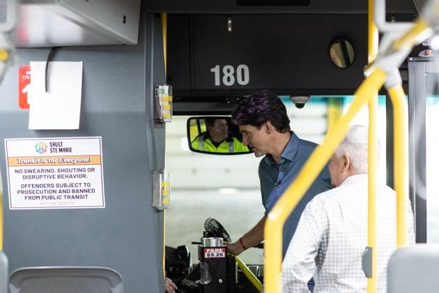 August 29, 2024, Sault Ste. Marie, Ontario, Canada: Prime Minister Justin Trudeau visits with city transit workers during a scheduled event at the City of Sault Ste Marie Transit Facility on Thursday, August, 29, 2024. Sault Ste. Marie Canada  - ZUMAc35_ 20240829_zaf_c35_038 Copyright: xKennethxArmstrongx