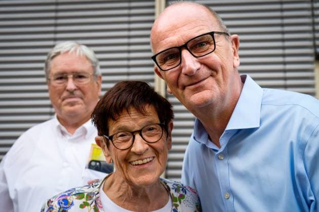 Politik SPD Sommerfest Porträt 30.08.2024 Potsdam Campus Jungfernsee Landeshauptstadt Brandenburg Landtagswahl Sommerfest der SPD Brandenburg Rita Süssmuth, geb. Kickuth ist eine deutsche Politikerin. Sie war von 1985 bis 1988 Bundesministerin für Jugend, Familie und Gesundheit und von 1988 bis 1998 Präsidentin des Deutschen Bundestages. Ministerpräsident Dr. Dietmar Woidke Potsdam Brandenurg GER *** Politics SPD Summer Party Portrait 30 08 2024 Potsdam Campus Jungfernsee State Capital Brandenburg State Parliament Election Summer Party of the SPD Brandenburg Rita Süssmuth, née Kickuth is a German politician She was Federal Minister for Youth, Family and Health from 1985 to 1988 and President of the German Bundestag from 1988 to 199