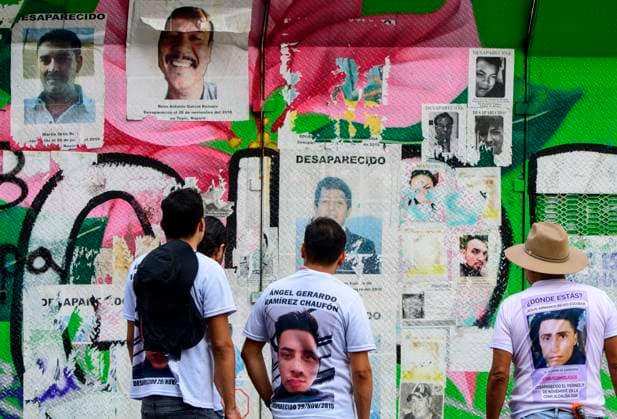 August 30, 2024, Mexico City, Mexico City, Mexico: Relatives of the disappeared and activists participate in the placement of photographs during the protests and a mass at the Paseo de la Reforma roundabout, in Mexico City..In Mexico, the Federal Government presented an update of the census of missing persons in which they reduce 20 thousand cases of the 114 thousand 815 reported by the national registry. Mexico City Mexico - ZUMAn296 20240830_zip_n296_016 Copyright: xJorgexNunezx