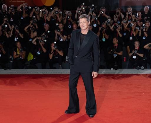 Wolfs Premiere at 81st Venice International Film Festival VENICE, ITALY. September 1, 2024: Brad Pitt at the premiere for Wolfs at the 81st Venice International Film Festival. Picture: Kristina Afanasyeva Featureflash Venice Italy  Copyright: xKristinaxAfanasyevax xFeatureflashx