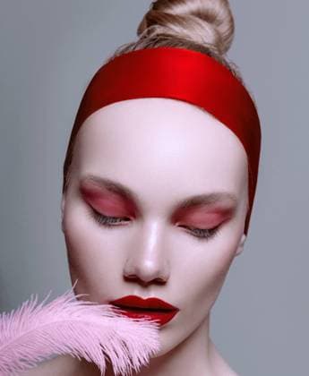 Creative Highlights Symbolbilder Close portrait of a woman with creative makeup Gomel, Gomel Region, Belarus R_PJWUOI240830A-1527504-01 ,model released, Symbolfoto