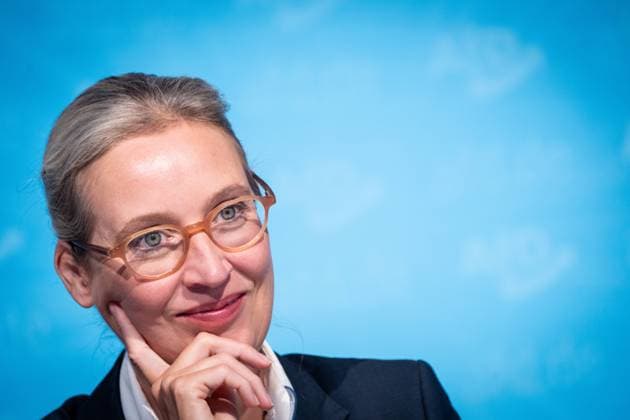 Wahlnachlese der AfD zu den Landtagswahlen in Thüringen und Sachsen - Alice Weidel, Parteivorsitzende, auf der Pressekonferenz am Tag nach den beiden Landtagswahlen in Thüringen und Sachsen;Pressekonferenz der AfD am Tag nach den Landtagswahlen in Thüringen und Sachsen, Berlin Berlin Deutschland Bundesgeschäftsstelle der AfD *** AfD Election Review on the State Elections in Thuringia and Saxony Alice Weidel, Party Chairwoman, at the press conference the day after the state elections in Thuringia and Saxony AfD press conference the day after the state elections in Thuringia and Saxony, Berlin Berlin Germany Federal Office of the AfD