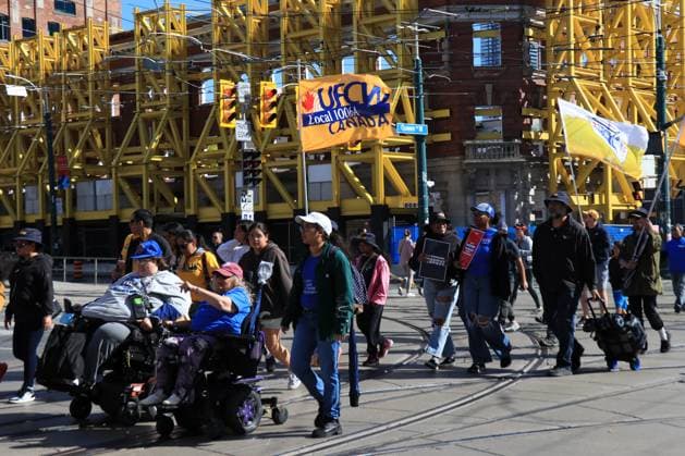 Kanada, Labour Day Parade in Kanada Labour Day Parade, Toronto Canada A large number of people participate in the Labour Day Parade in Downtown Toronto, Canada, on September 2, 2024. Toronto Canada  Copyright: xArrushxChoprax originalFilename: chopra-notitle240902_npUPA.jpg