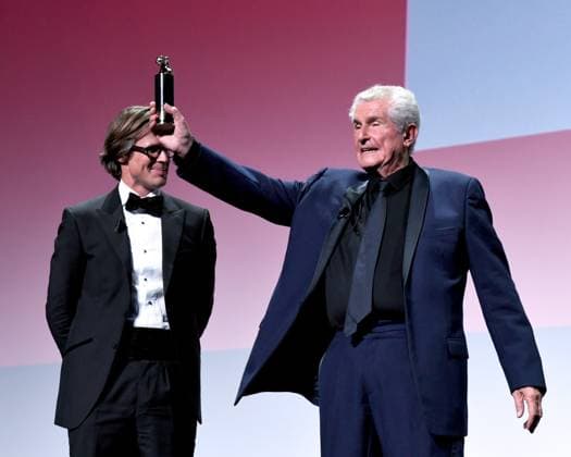 Filmfestspiele in Venedig, Cartier Glory to the Filmmaker Award, Claude Lelouch Venice, 81st Venice International Film Festival, Cartier Glory To The Filmmaker Award Ceremony. Pictured: Claude Lelouch, Rodolphe Ratzel  Copyright: xAlbertoxTerenghi PoolxPhotoxEvenx xPoolxPhotoxEventsx04x IPA_Agency_IPA49299704
