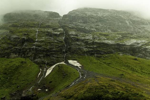 Creative Highlights World Viddal, More og Romsdal, Norway, Wasserfall, Schneereste Viddal, More og Romsdal, Norway, waterfall, snow remains, Europe Copyright: imageBROKER FlorianxWagner ibxflw11104789.jpg