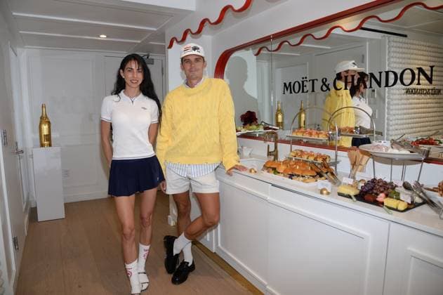 Celebrities during the Moet & Chandon Clubhouse suite at the US Open Featuring: Antoni Porowski with friend Where: Queens, New York, United States When: 04 Sep 2024 Credit: Joey Andrew startraksphoto.com EDITORIAL USE ONLY. NOT FOR USE BY NEWSPAPERS BASED IN THE UK. Copyright: xJOEYxANDREWx instar54094582