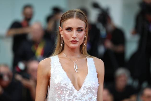September 4, 2024, Lido Di Venezia, Veneto, Italy: VERONICA FEDOLFI walks the red carpet for the Premiere of Joker: Folie a Deux movie during the 81st Venice International Film Festival in Lido di Venezia, Italy Lido Di Venezia Italy - ZUMAc179 20240904_zep_c179_142 Copyright: xMickaelxChavetx