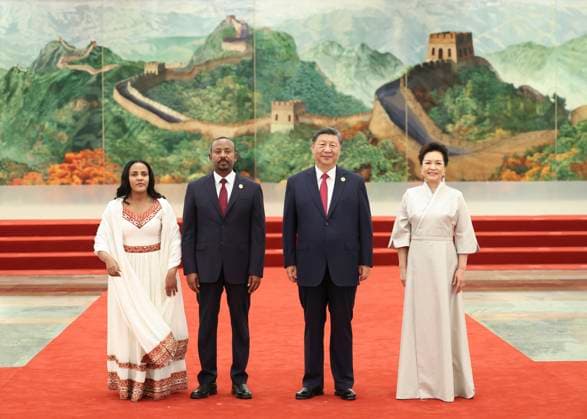 (240904) -- BEIJING, Sept. 4, 2024 -- Chinese President Xi Jinping and his wife Peng Liyuan pose for a group photo with Ethiopian Prime Minister Abiy Ahmed and his wife before a welcome banquet held at the Great Hall of the People in Beijing, capital of China, Sept. 4, 2024. Xi and his wife Peng Liyuan hosted the banquet here on Wednesday to welcome the guests attending the 2024 Summit of the Forum on China-Africa Cooperation (FOCAC). ) (FOCAC)CHINA-BEIJING-FOCAC SUMMIT-WELCOME BANQUET (CN) DingxLin 